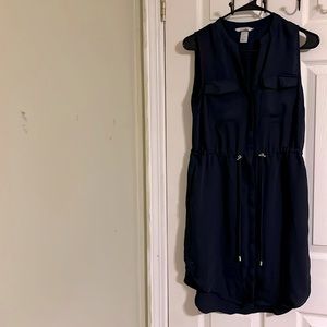 H&M sleeveless dress for women with splits. Size 2